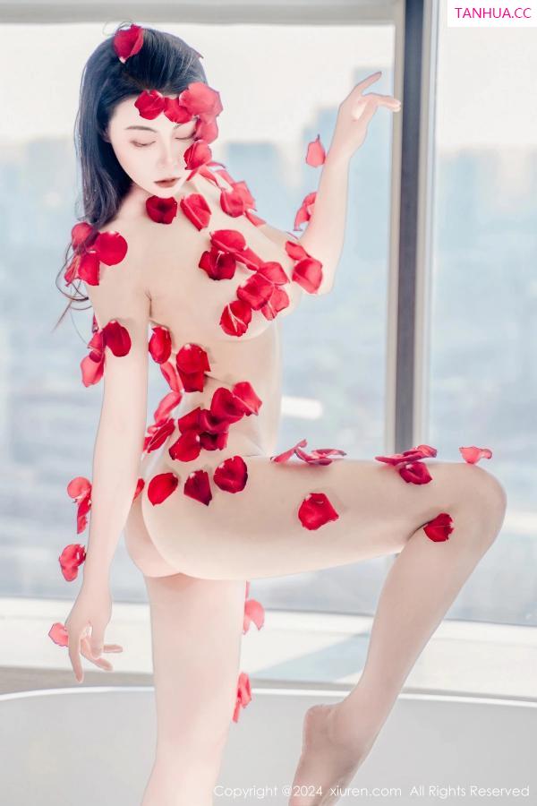   [XiuRen]高清写真图 2024.03.05 No.8175 瑜伽喵 新人美臀第14张图片